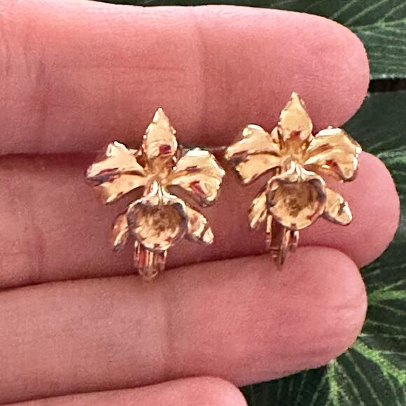 BOGO FREE HARVEST FLORAL CLIP IN EARRINGS   Signed - Picture 1 of 6